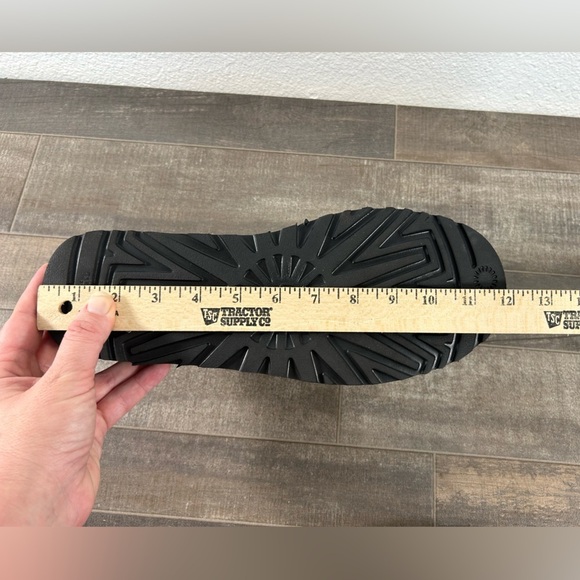 NEW UGG Neumel Snapback Black Boots - Picture 7 of 9